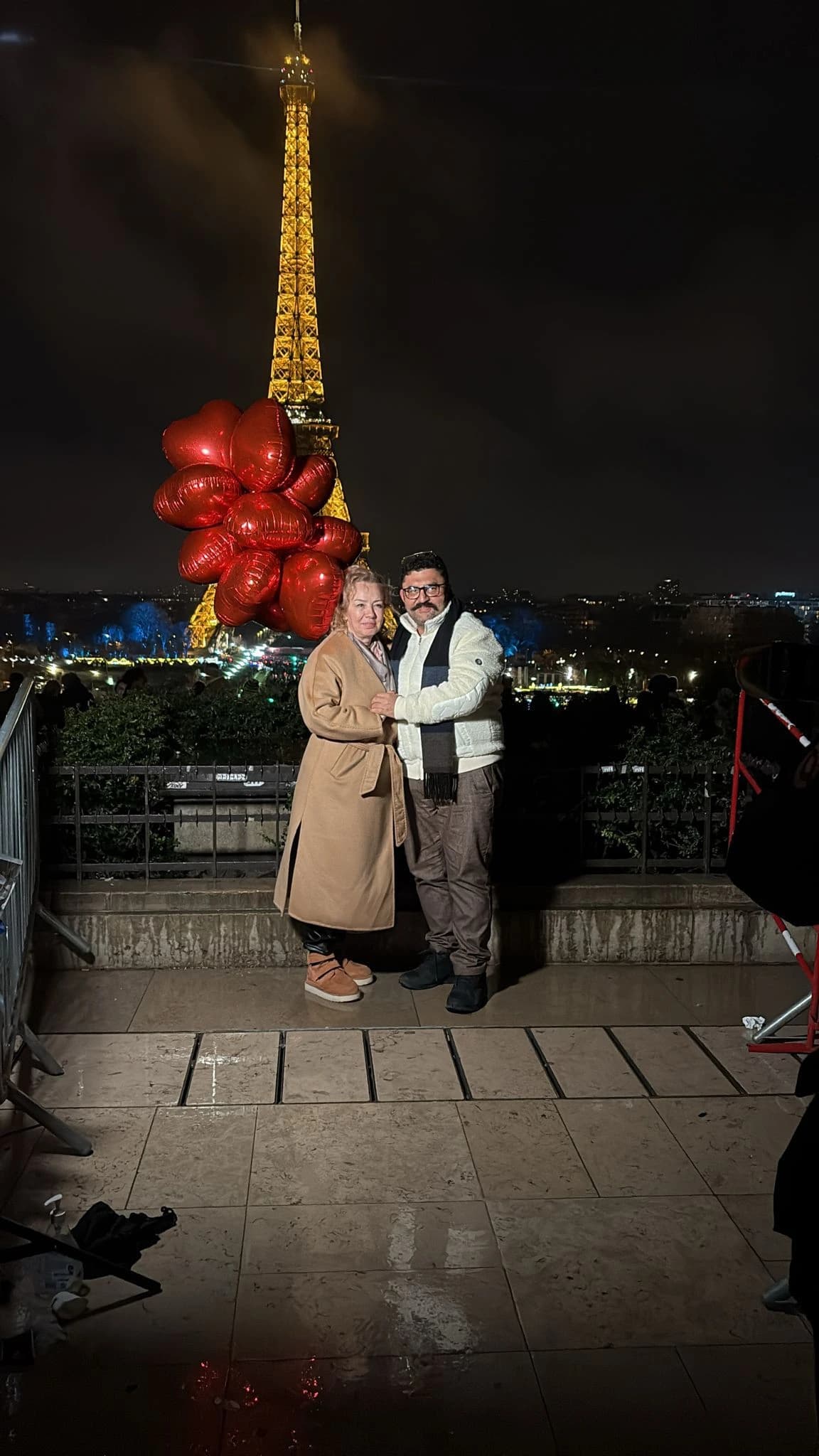 Murat bey ve ailesi eyfe kulesi turu